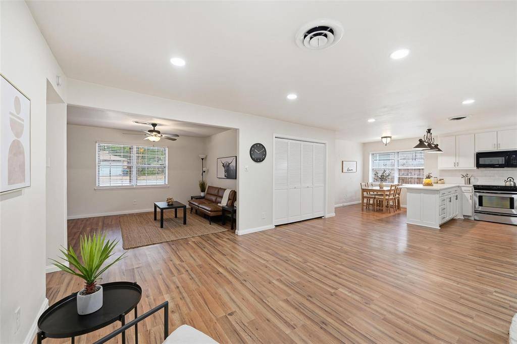 Fort Worth, TX 76133,5225 Ruston Avenue