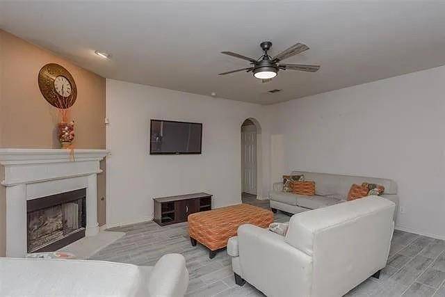 Denton, TX 76210,2713 Clubhouse Drive