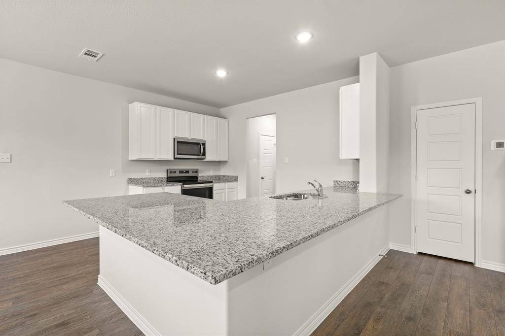 Ennis, TX 75119,1506 Romans Road