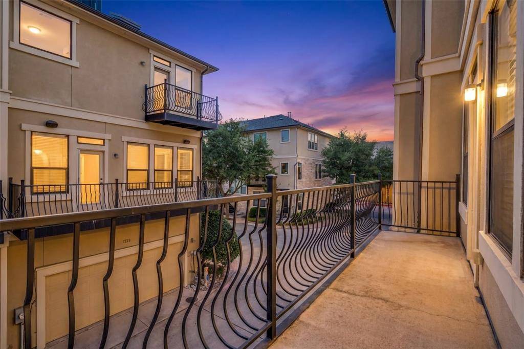 Plano, TX 75024,7229 Parkwood Boulevard