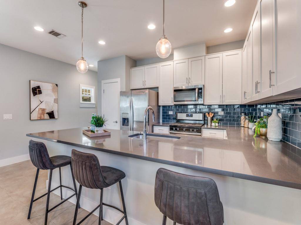 Dallas, TX 75208,1621 Kyle Avenue