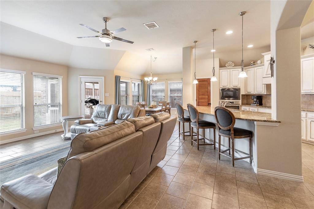 Fort Worth, TX 76262,3940 Hollow Lake Road