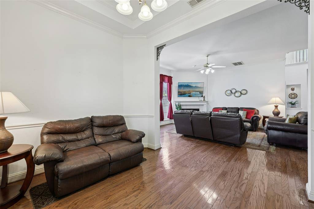 Plano, TX 75025,3004 Springfellow Drive