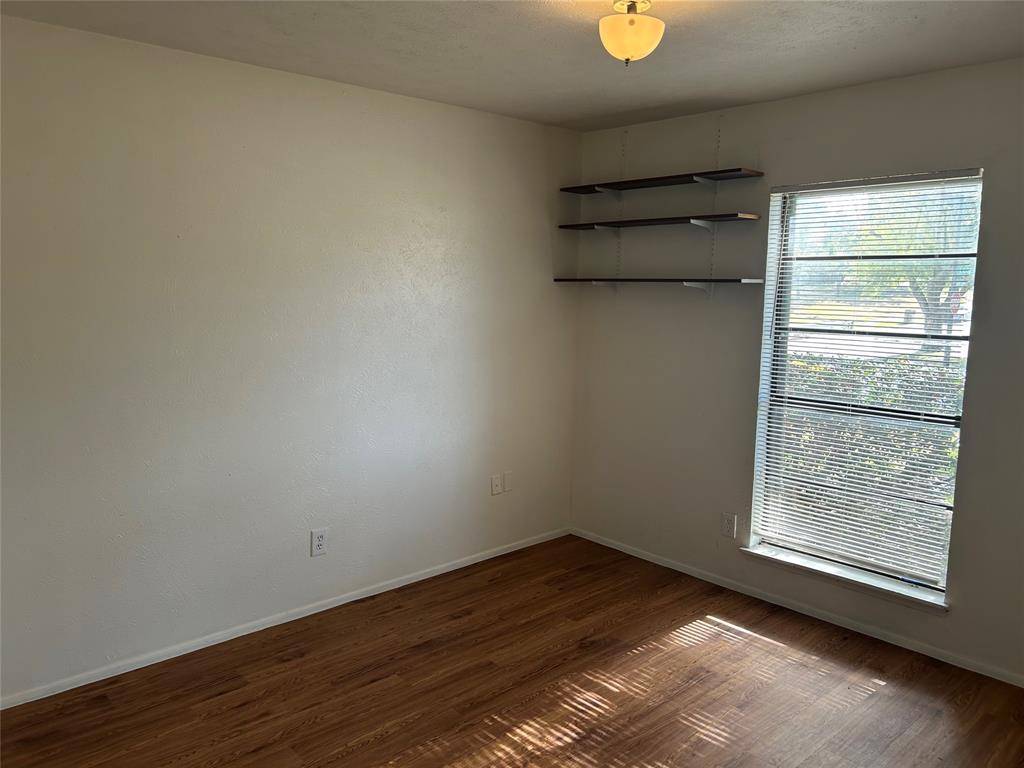 1826 Legend Drive, Garland, TX 75040