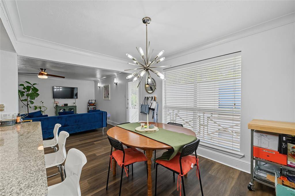 Dallas, TX 75206,5927 E University Boulevard #221