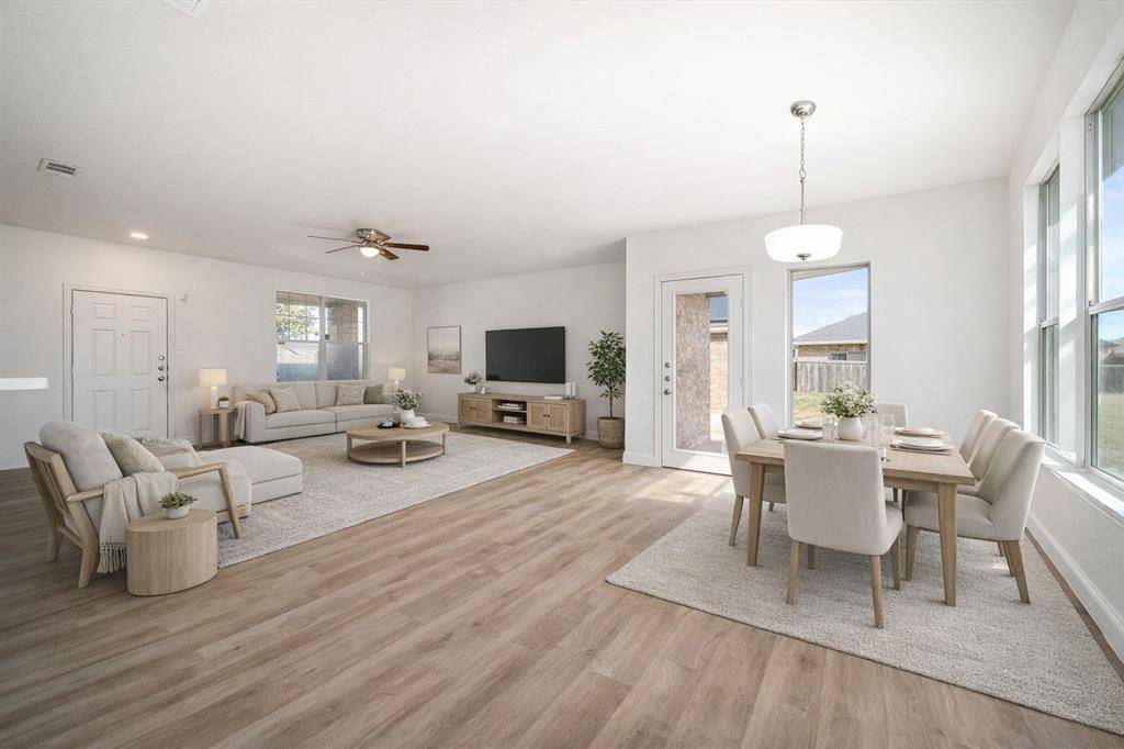 Lancaster, TX 75134,908 W Wintergreen Road