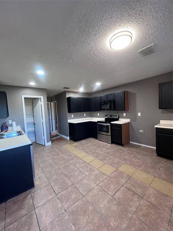 Fort Worth, TX 76036,512 Magdalen Avenue