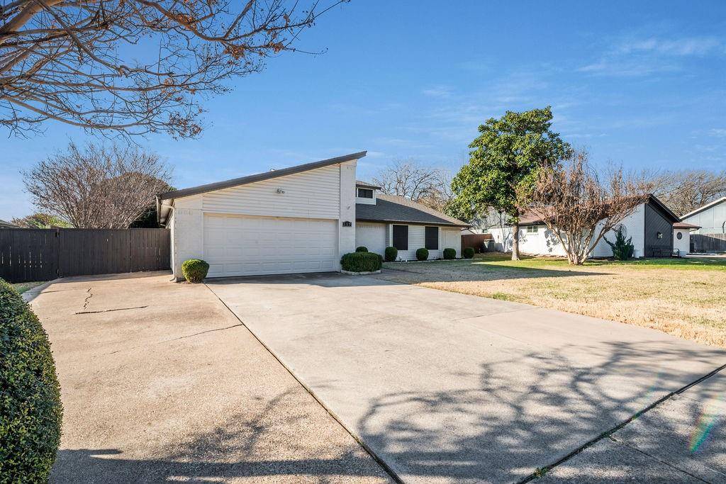 Benbrook, TX 76126,117 Haywood Drive