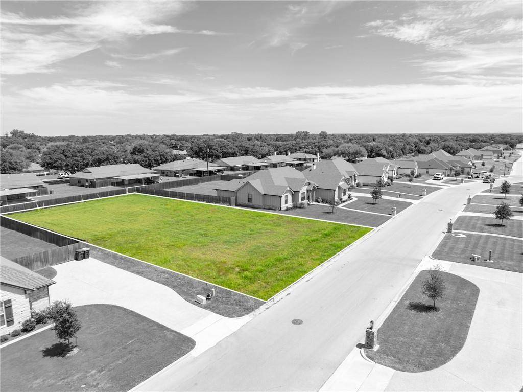 Robinson, TX 76706,220 Fox Run Lane