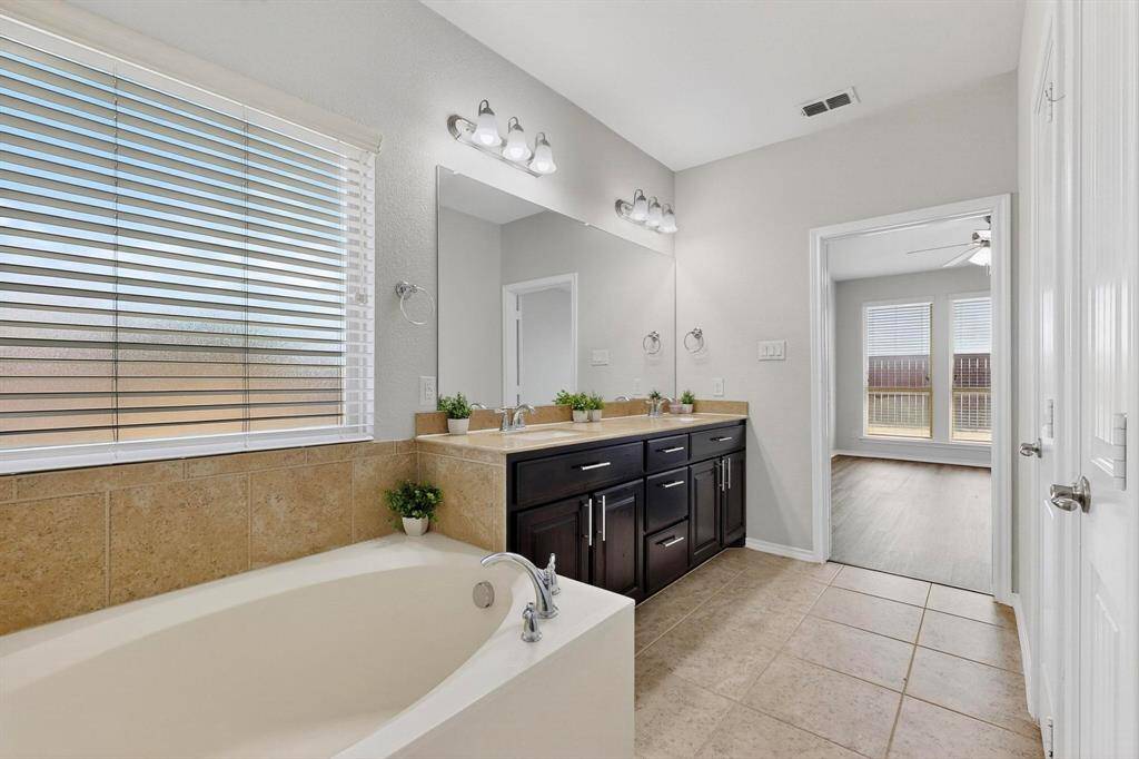 Fort Worth, TX 76036,9505 Cypress Lake Drive