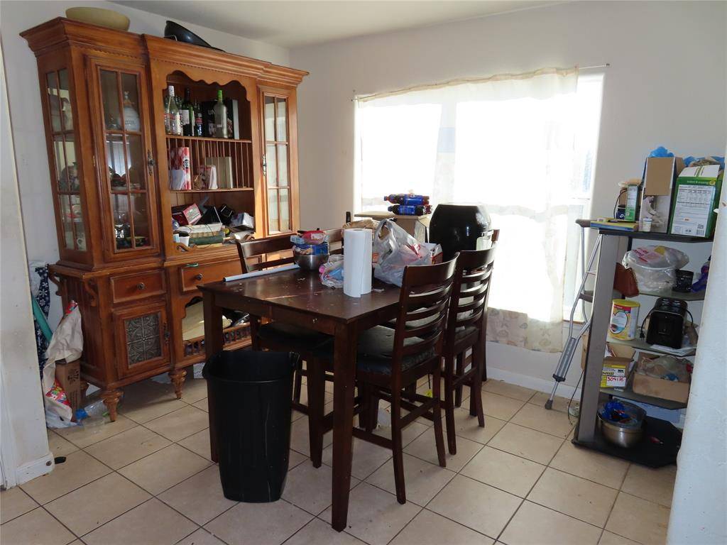 Newark, TX 76071,125 Dodge City Court