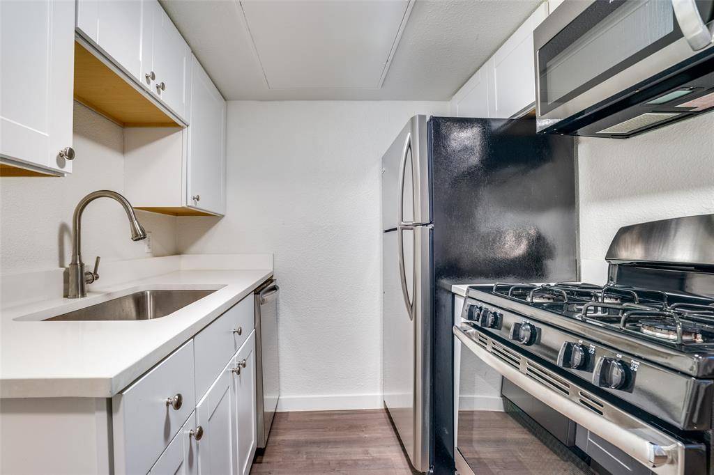 Dallas, TX 75206,4927 San Jacinto Street #201