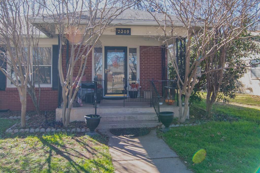 Brownwood, TX 76801,2209 10TH Street