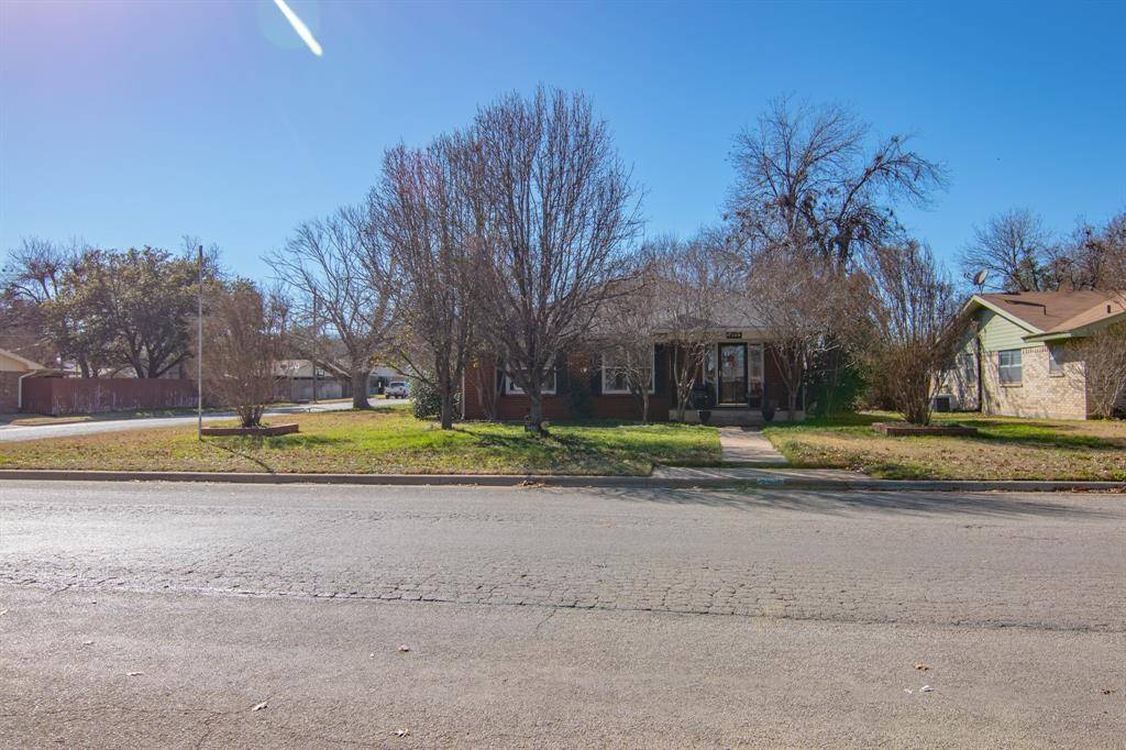 Brownwood, TX 76801,2209 10TH Street