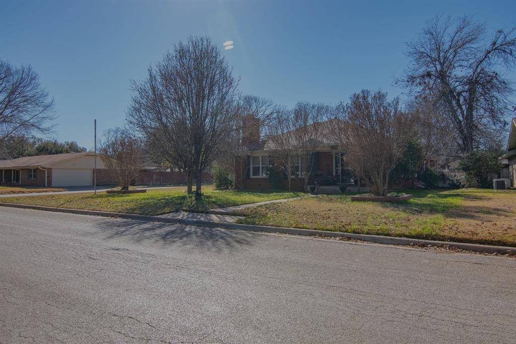 Brownwood, TX 76801,2209 10TH Street