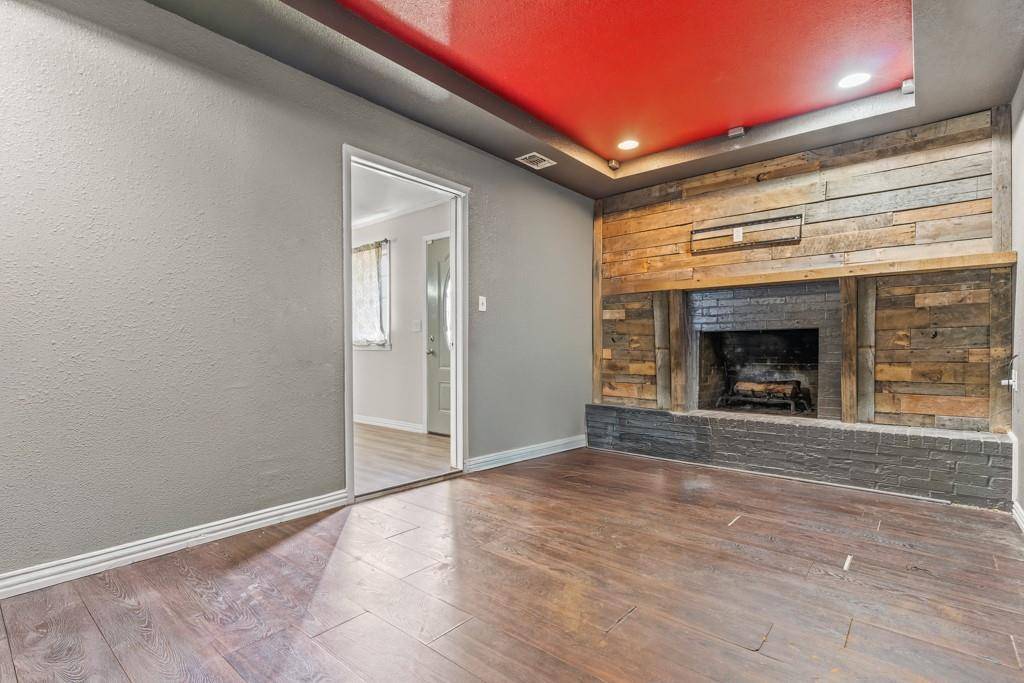 Jacksonville, TX 75766,2400 Holly Street