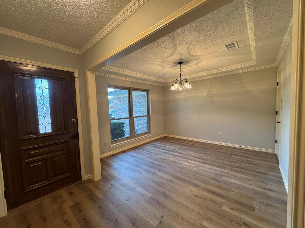 North Richland Hills, TX 76180,6921 Meadow Park