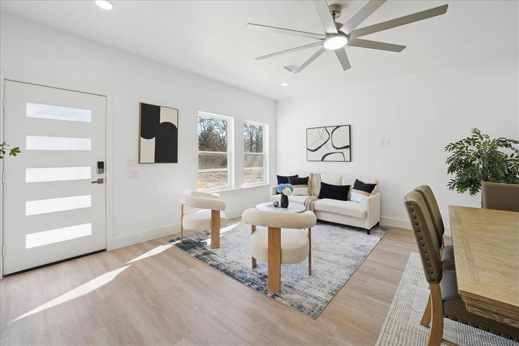 Mabank, TX 75156,120 Running Deer Road