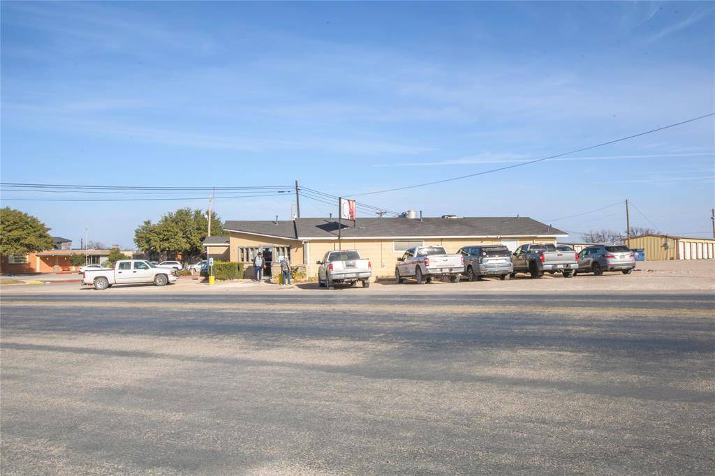 Ballinger, TX 76821,1610 N Broadway Street