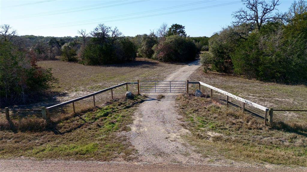 Flatonia, TX 78949,440 Boulton Creek Road