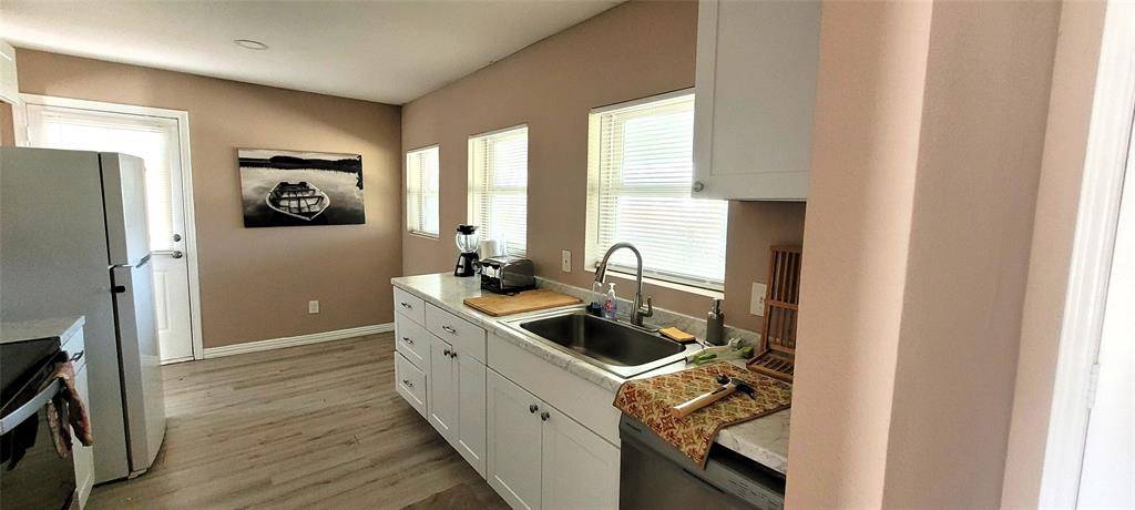 River Oaks, TX 76114,5821 Black Oak Lane