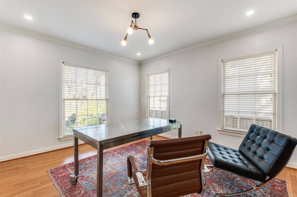 Dallas, TX 75214,2525 Auburn Avenue