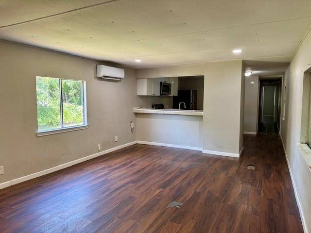 Granbury, TX 76048,914 Pawnee Trail