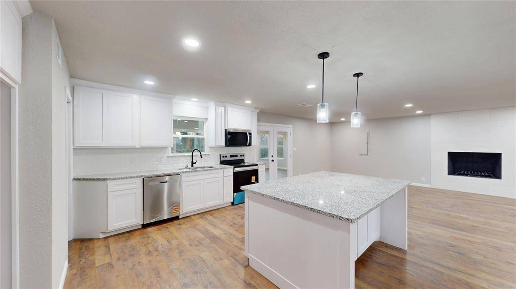 Fort Worth, TX 76135,7937 Ella Young Drive