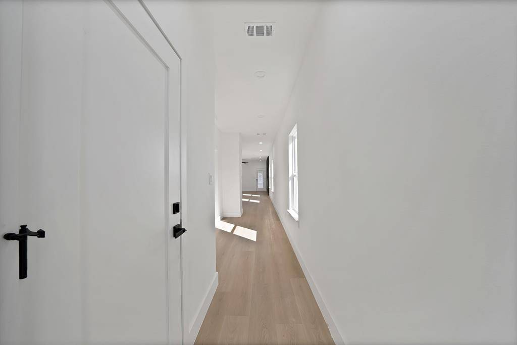 Dallas, TX 75215,2912 Brigham Lane