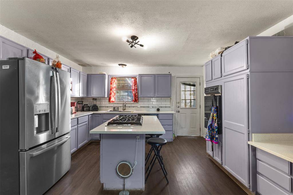 2620 Barnes Bridge Road, Dallas, TX 75228