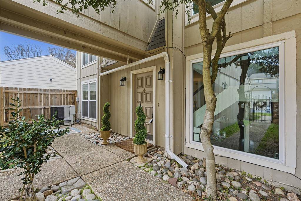 Waco, TX 76710,4506 Village Oak Drive