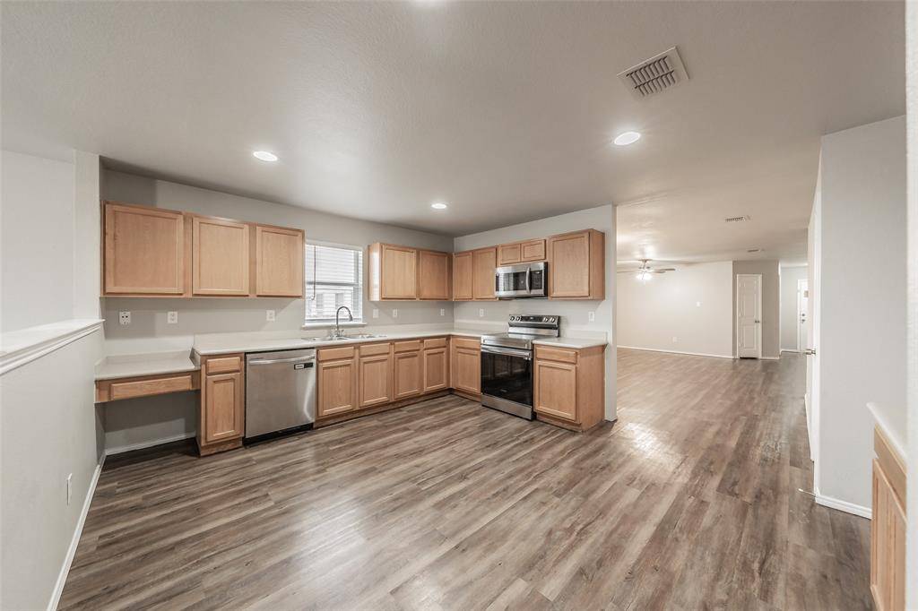 Burleson, TX 76028,900 Grant Street