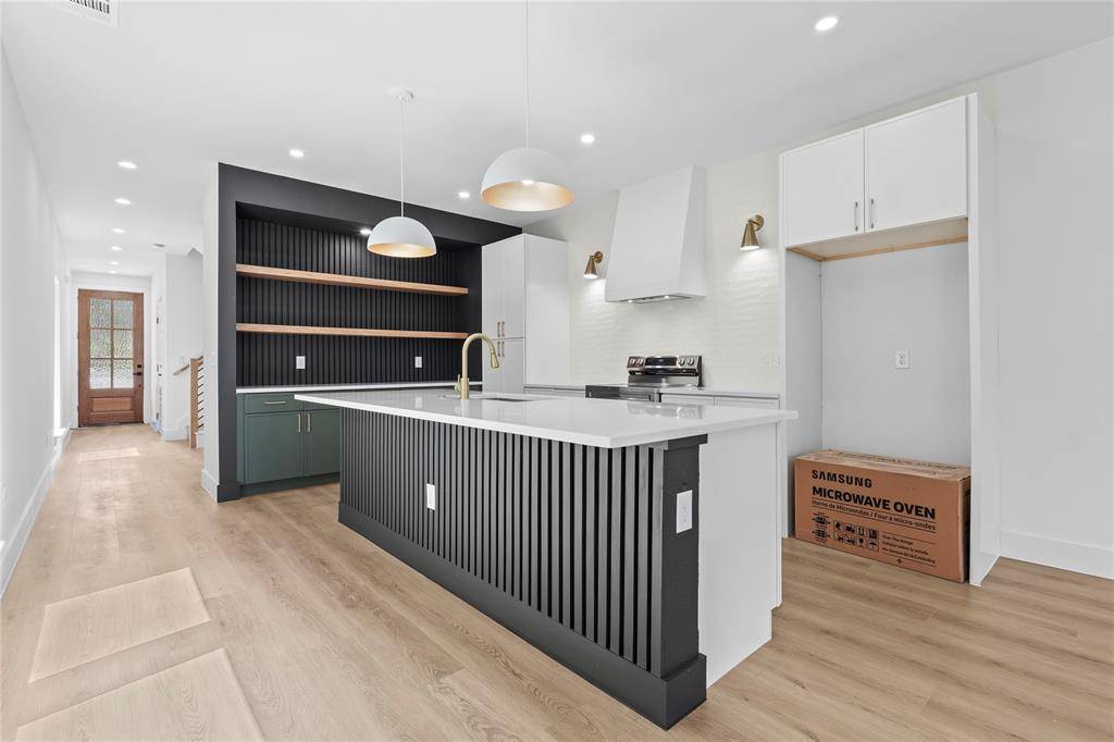 Dallas, TX 75215,2620 Peabody Avenue