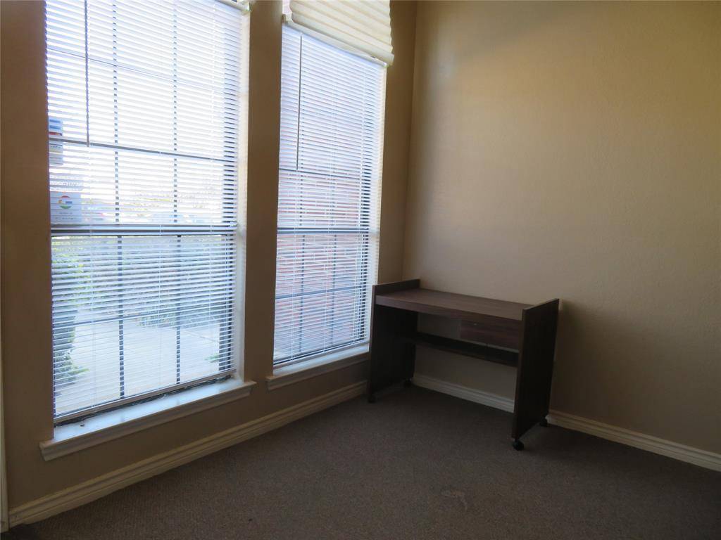 4216 N Interstate 35, Denton, TX 76207