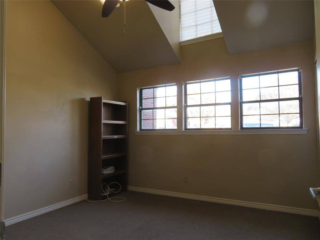 4216 N Interstate 35, Denton, TX 76207