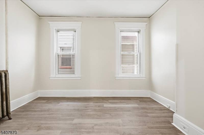 Newark City, NJ 07106,29 Cedar Ave