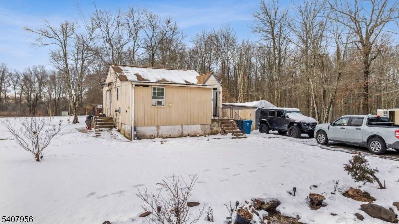 Raritan Twp., NJ 08822,107 Oak Grove Rd