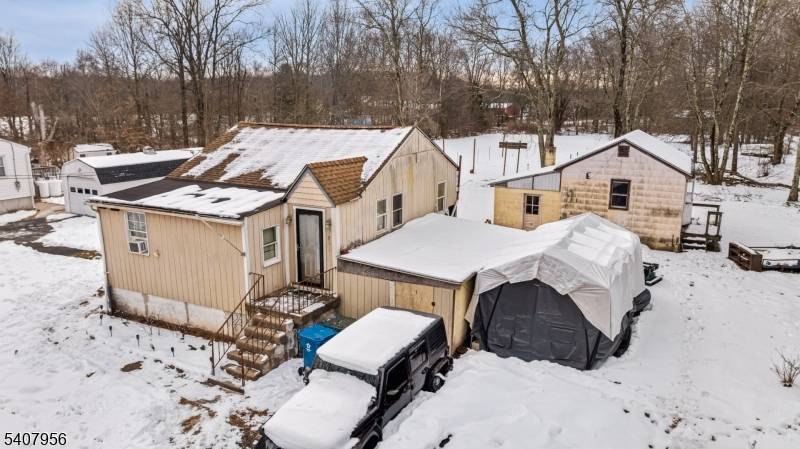 Raritan Twp., NJ 08822,107 Oak Grove Rd