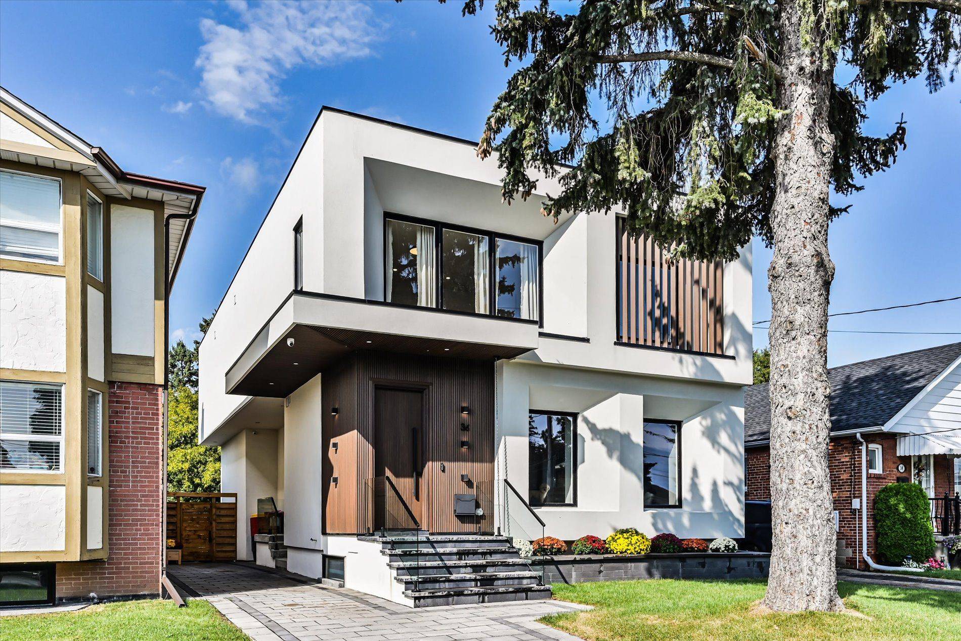 Toronto E03, ON M4B 2C9,36 Glenshaw CRES