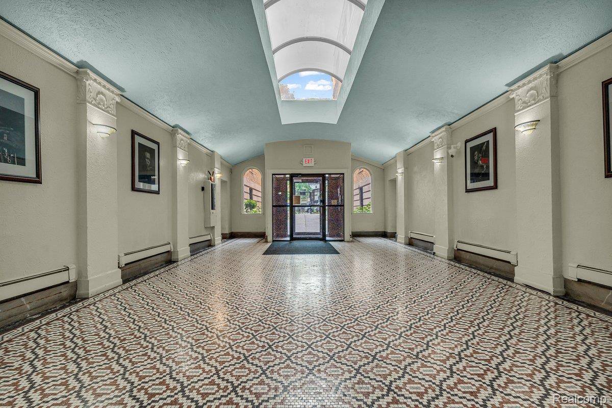 Detroit, MI 48202,120 Seward ST #303