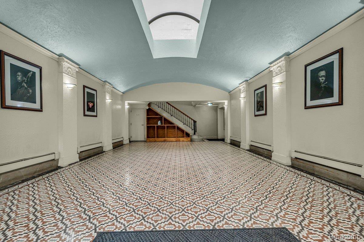 Detroit, MI 48202,120 Seward ST #303