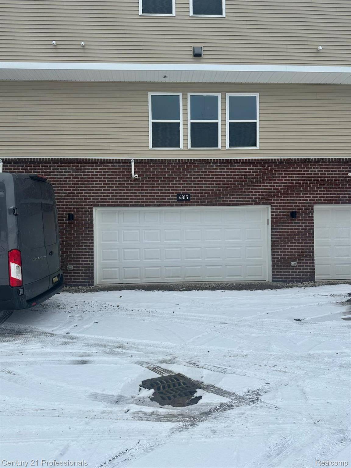 Troy, MI 48085,4813 Parkside LN