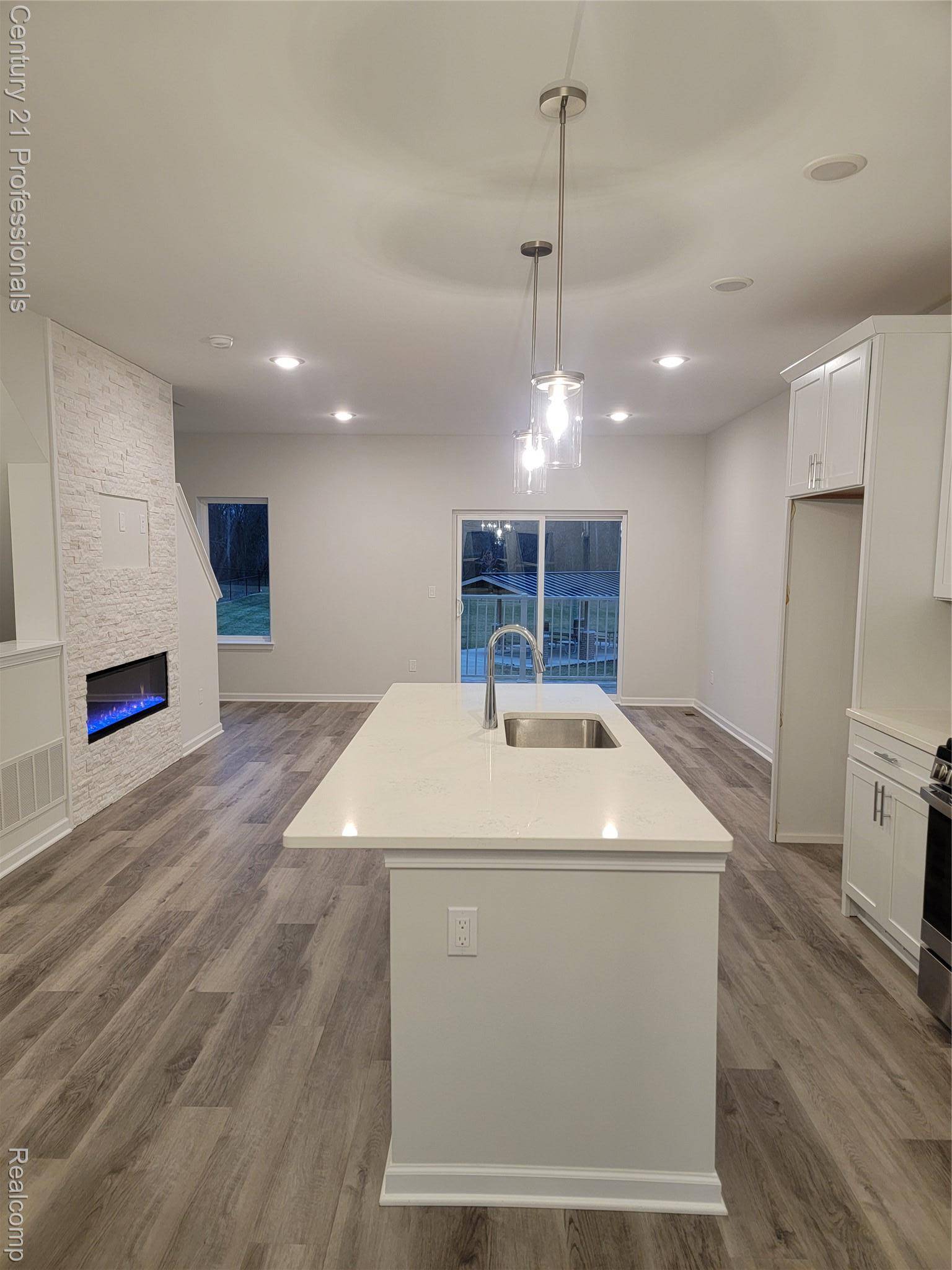 Troy, MI 48085,4813 Parkside LN