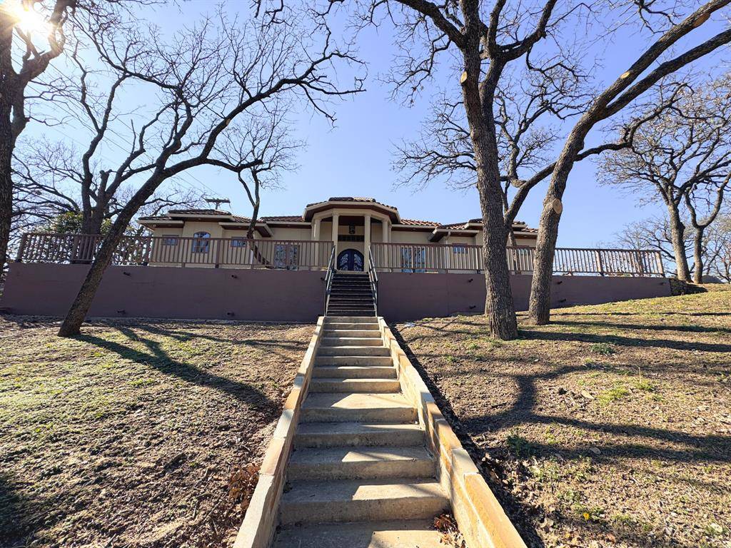 Euless, TX 76040,1302 Woodridge Circle