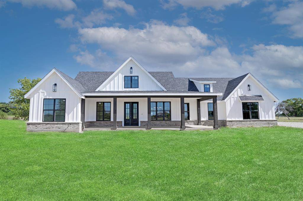 Justin, TX 76247,5926 High Mesa Drive