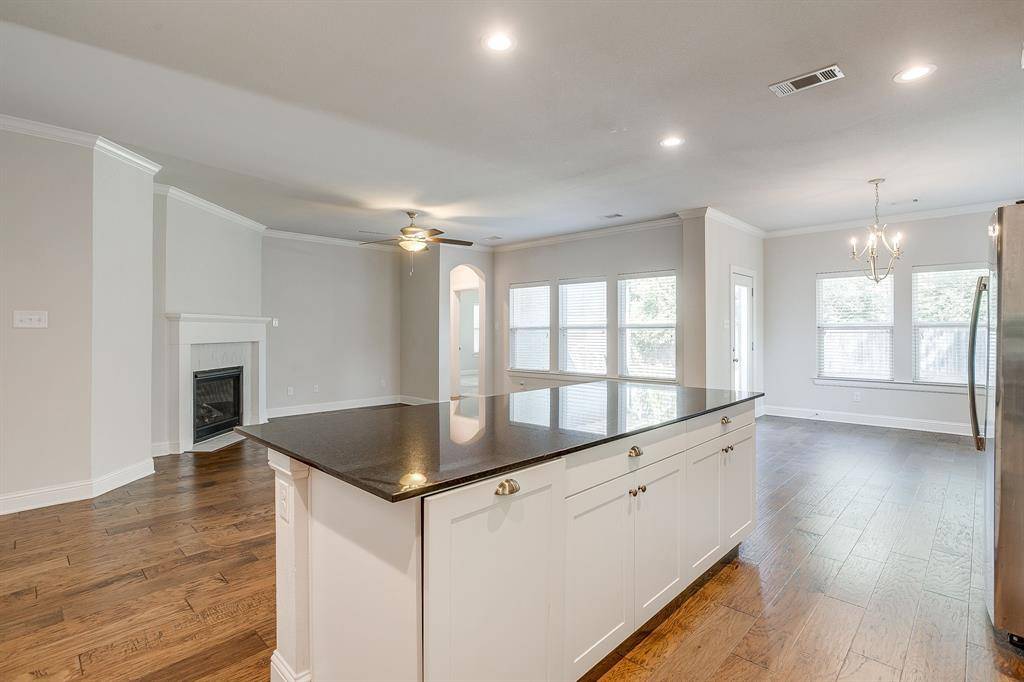 Fort Worth, TX 76109,3320 Mission Street