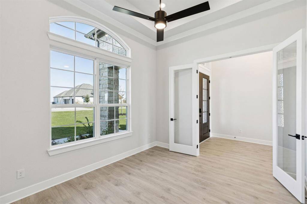 Waxahachie, TX 75165,121 Swan Lake Drive