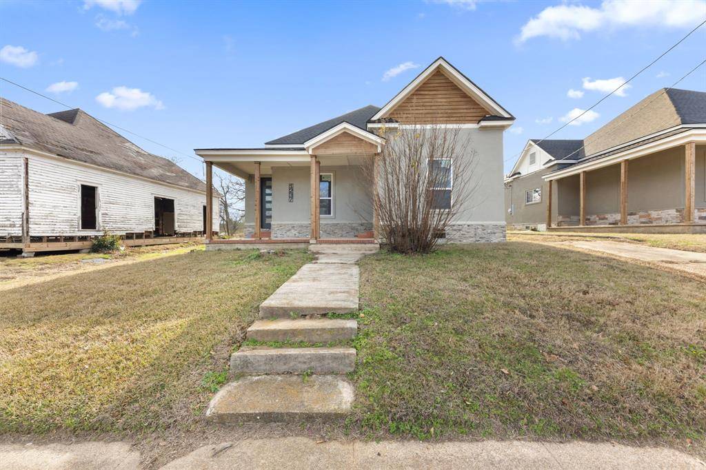 Paris, TX 75460,1237 Bonham Street