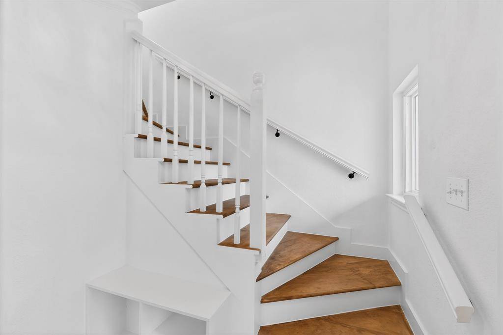 Plano, TX 75075,2416 Dalgreen Drive