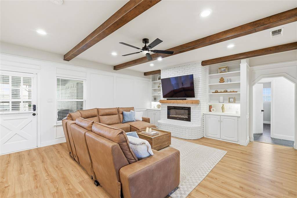 North Richland Hills, TX 76180,5008 Lake View Circle